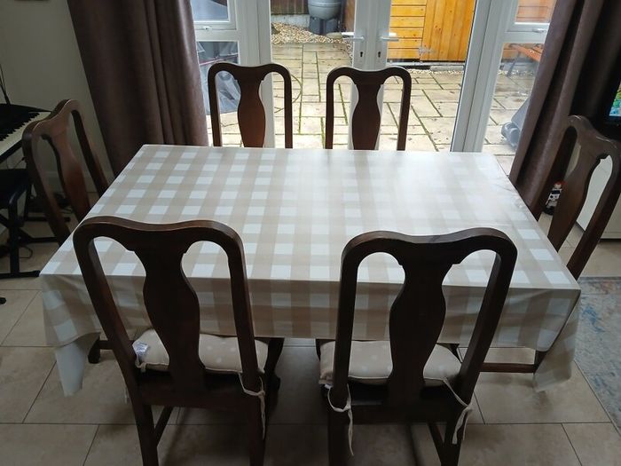 Table and 6 chairs