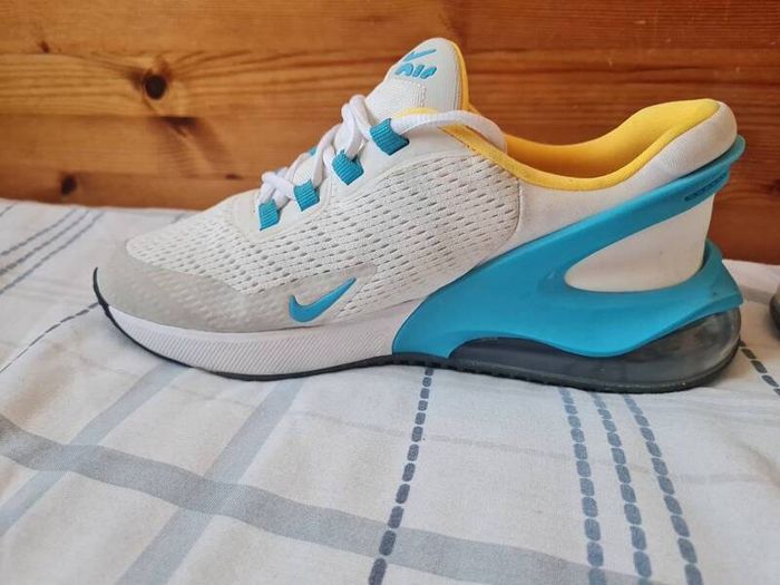 2022 nike air max go gs Size 5 eu 38 white/yellow in excellent condition