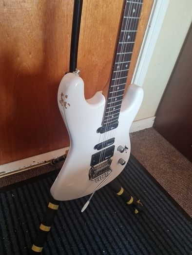 Charvel Charvette Mij Olympic white!