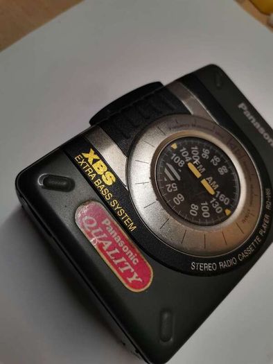 Panasonic RQ-V65 Cassette Walkman Player
