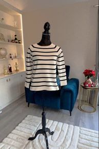 Ladies Cream & Black Striped Jumper from Gallery. Size Xs UK 6-8 / EU 34-36