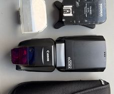 Canon Speedlite 600ex + Flash Trigger For Canon + charger and battery