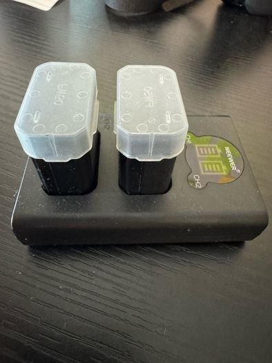 Batteries and battery chargers for Sony cameras or other photographic cameras