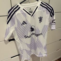 Manchester United jersey 11-12