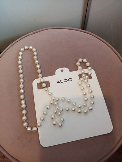 Long pearls