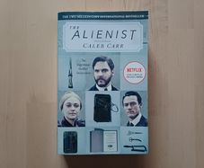 The Alienist by Caleb Carr (Murder Mystery Paperback 2018)
