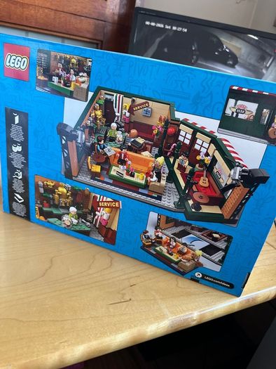 Lego Friends Central Perk 21319