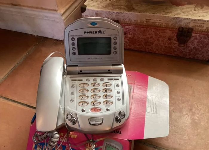 retro phone Mercedes Benz
