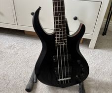 Bass Guitar Marcus Miller M2