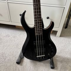 Bass Guitar Marcus Miller M2