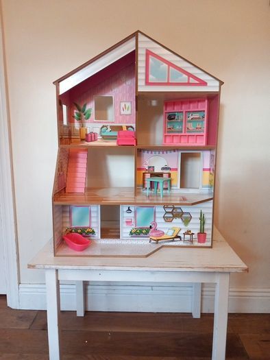 Dolls House (Wooden)
