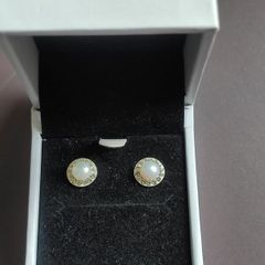 Ur and Penn 9ct gold earrings