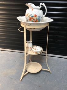 wash stand