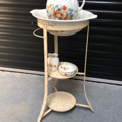 wash stand