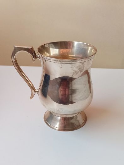 Silver plated tankard in blue velvet box