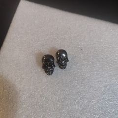 skull stud