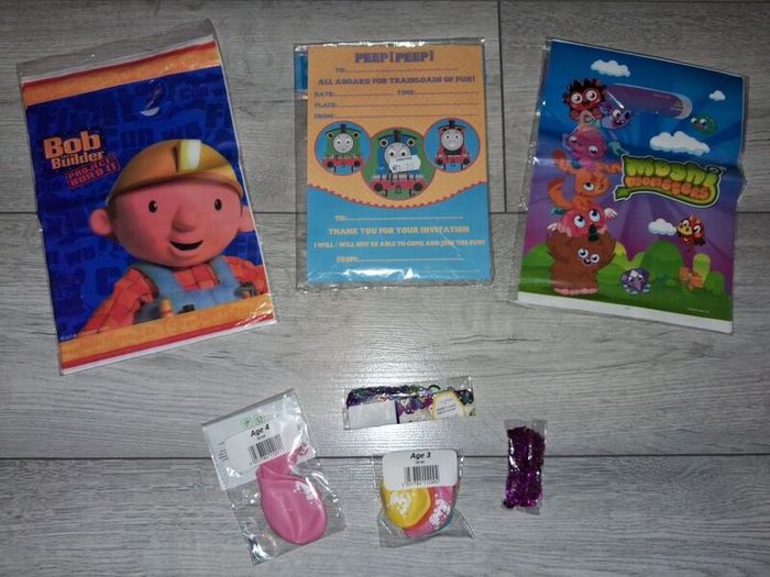 Joblot Big Party Bundle - Brand New Invitations, Balloons, Loot Bags, Etc - RRP - 40+