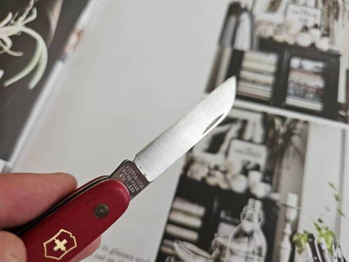 Victorinox Gardening Knife Utility Tool Swiss Army Knife