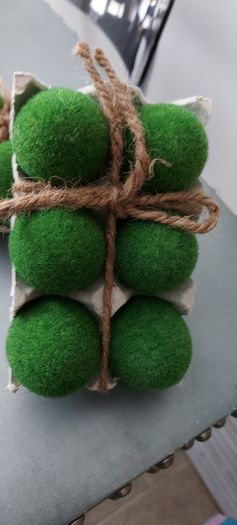 Beautiful Home Decor (eggs)- New!