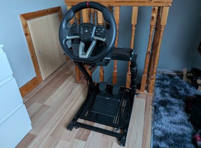 SIM Racing Wheel and Pedals