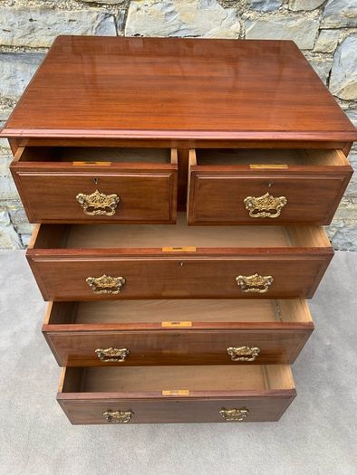 Late Edwardian Mahogany Chest of Drawers.
