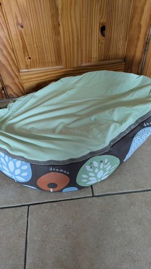 Doomoo Bean Bag and seat
