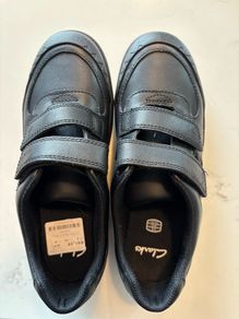 boys school shoes. Clarks 2e new