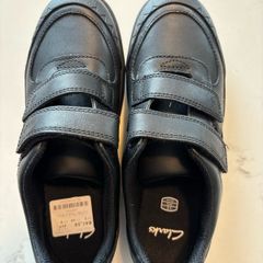 boys school shoes. Clarks 2e new