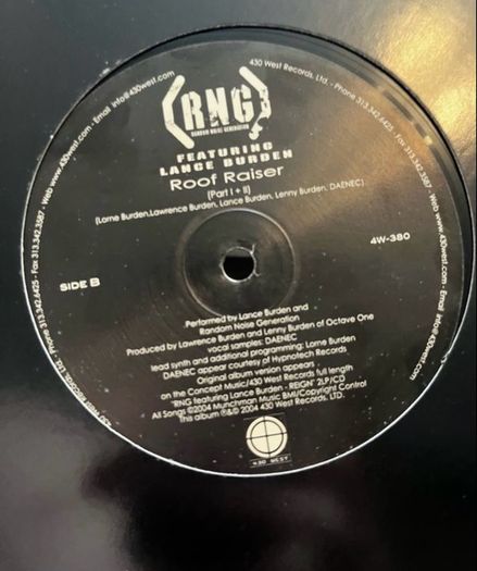 40 x 12" electronic vinyl
