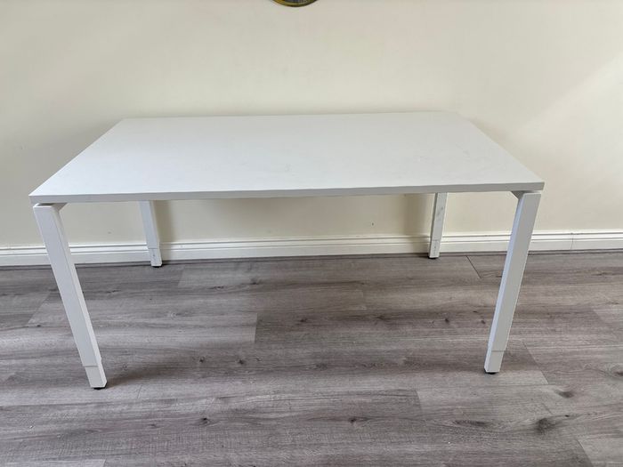 Office Desk 140 x 80 CM
