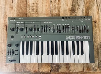 Roland sh 101