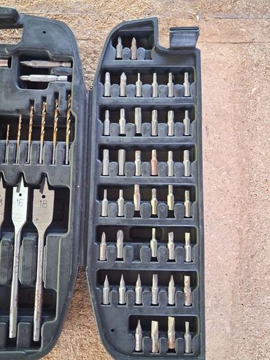 Drill bit set