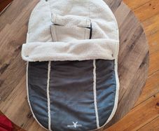wallaboo footmuff (0-6 months)