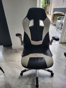 Gaming chair