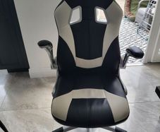 Gaming chair