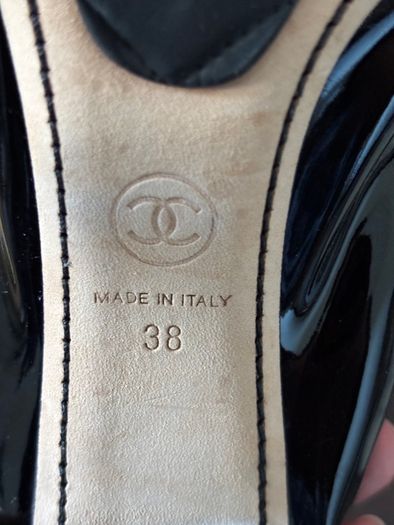 CHANEL Black Patent Pumps
