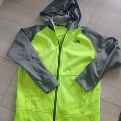 boys north face hoodie