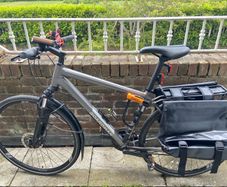 Boardman MTX 8.6 Mens Hybrid Bike-M with many accessories