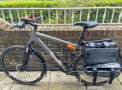 Boardman MTX 8.6 Mens Hybrid Bike-M with many accessories