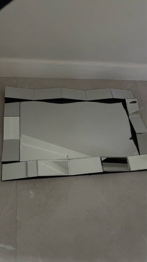 wall mirror