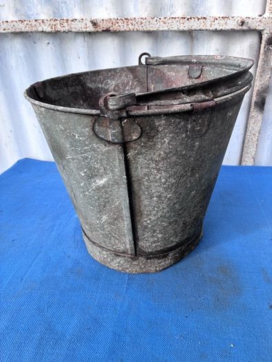 Vintage Beldray galvanised bucket