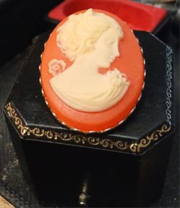 Cameo
