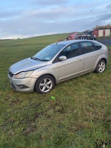 ford focus breaking
