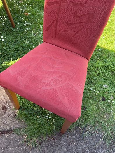 dining chairs x 4   10euro for all 4
