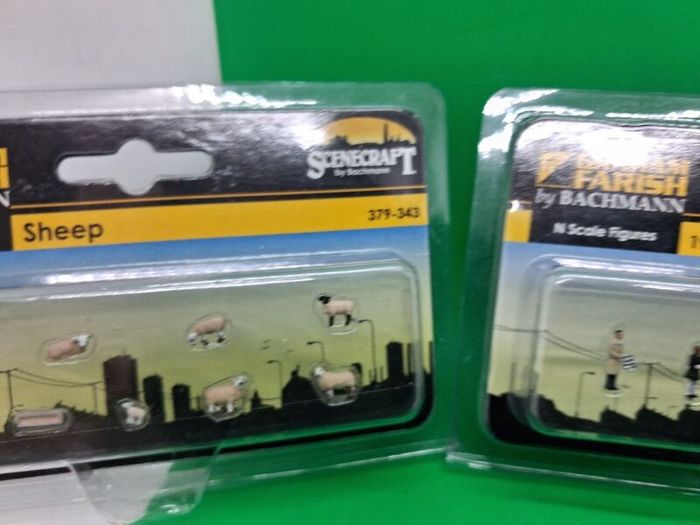 Postage - 3 x Graham Farish by Bachmann - N Gauge Figures -