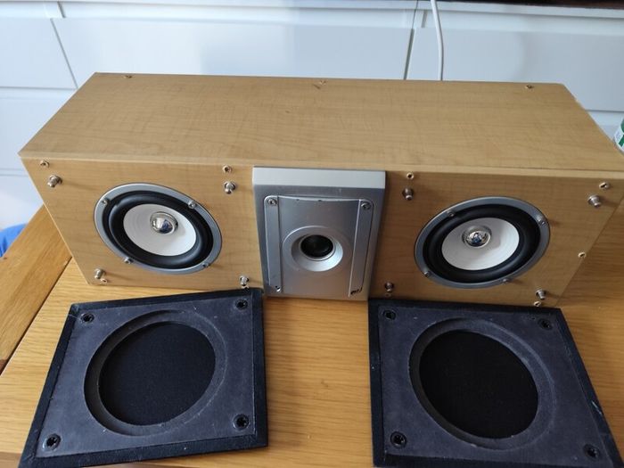 M-audio center speaker