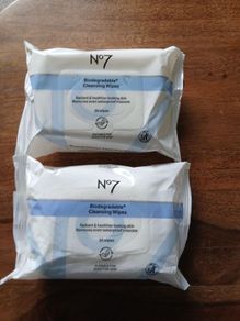 No7 biodegradable cleansing wipes x 2