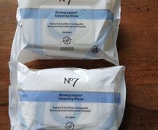 No7 biodegradable cleansing wipes x 2