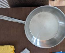 Stainless steel pan