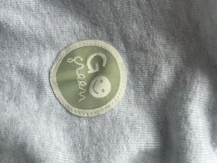 2x Fearne Cotton grey kids jumpers